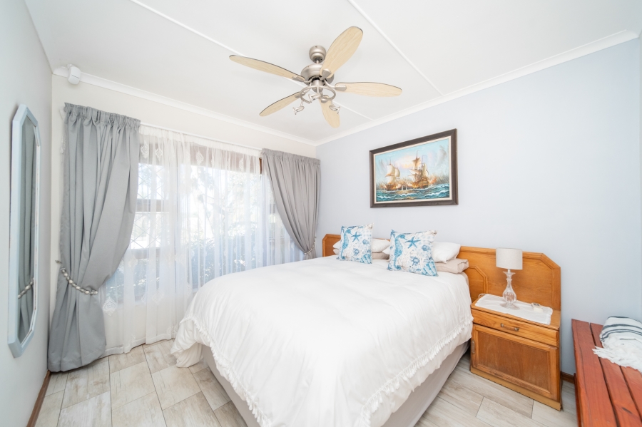 4 Bedroom Property for Sale in Bonza Bay Eastern Cape